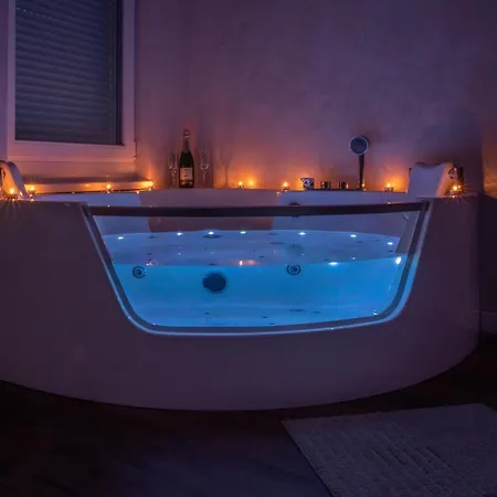 Jacuzzi Lux *