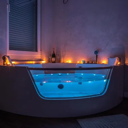 Apartment Jacuzzi Lux *
