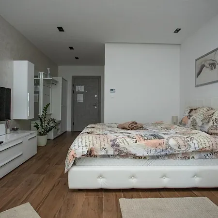 Jacuzzi Lux * سوبوتيتْسا