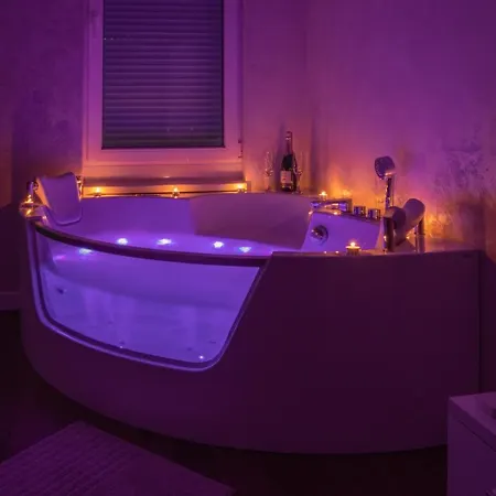 Apartman Jacuzzi Lux *