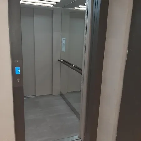 Jacuzzi Lux شقة سوبوتيتْسا