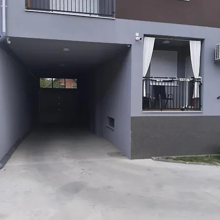 Apartment Jacuzzi Lux *