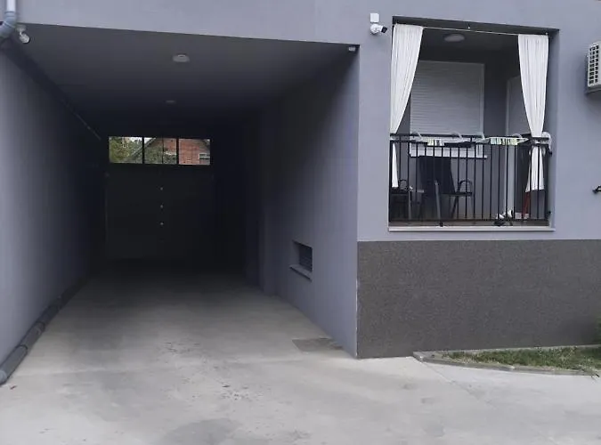 아파트 Jacuzzi Lux *